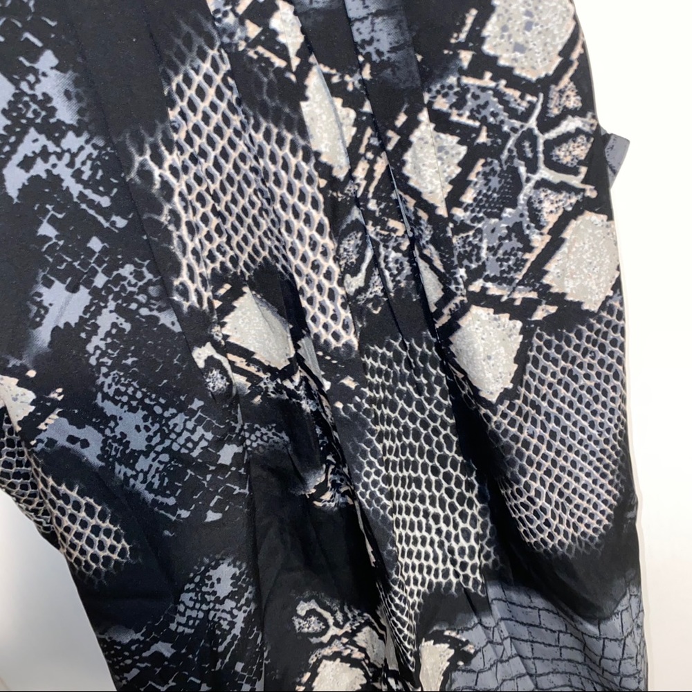 Vera Moda Patterned Tank! - Picture 3 of 4